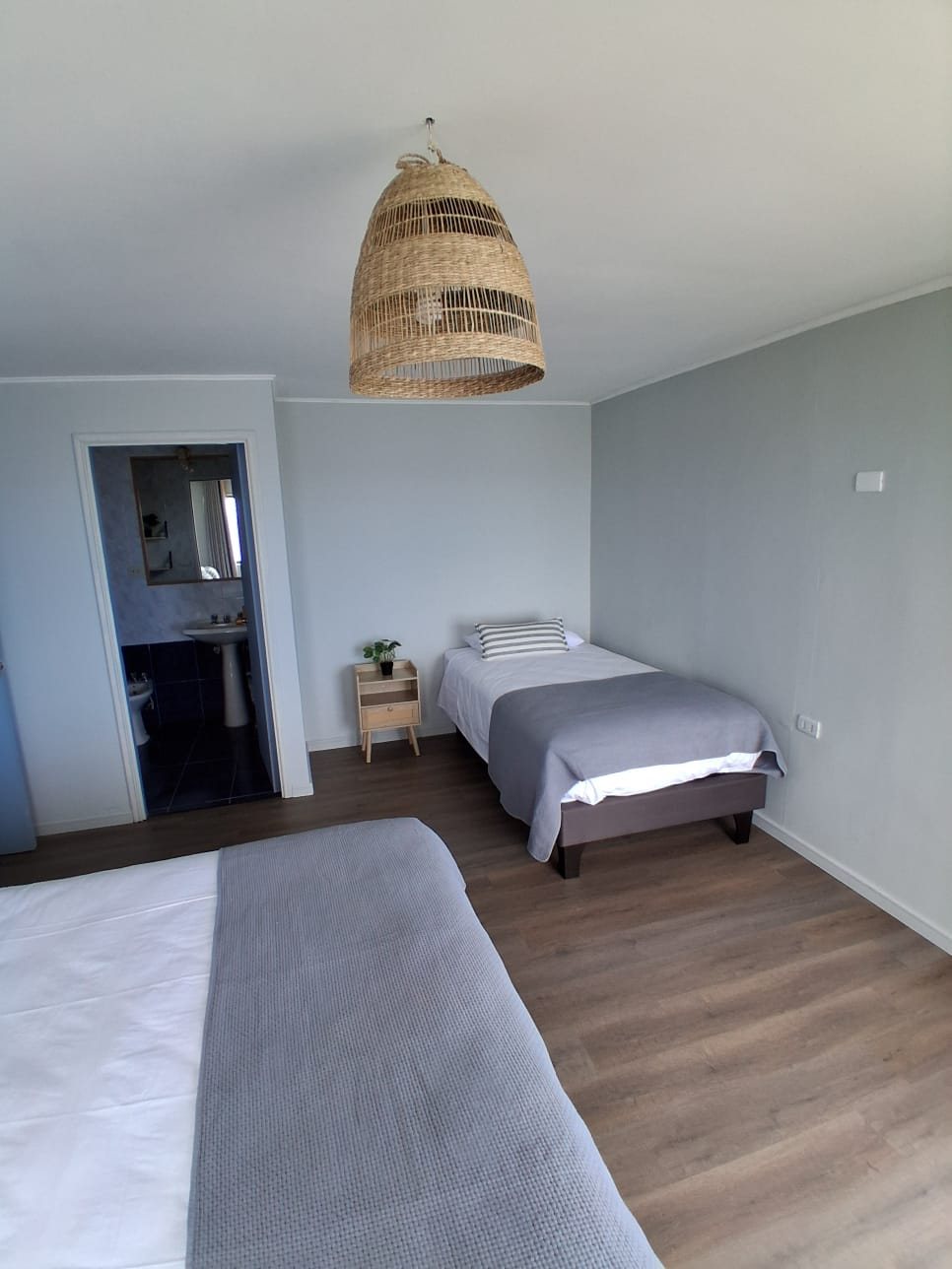 Suite Deluxe: cama de 1 plaza y acceso al baño privado